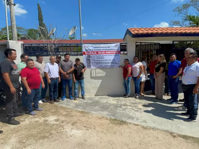 Maestros exigen jubilación justa y pago en salarios mínimos, no en UMAS