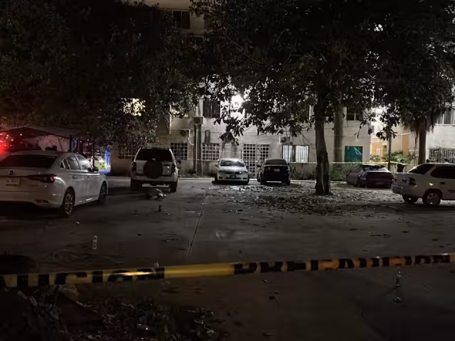 Hombres a bordo de una motocicleta disparan contra masculino en Quintana Roo