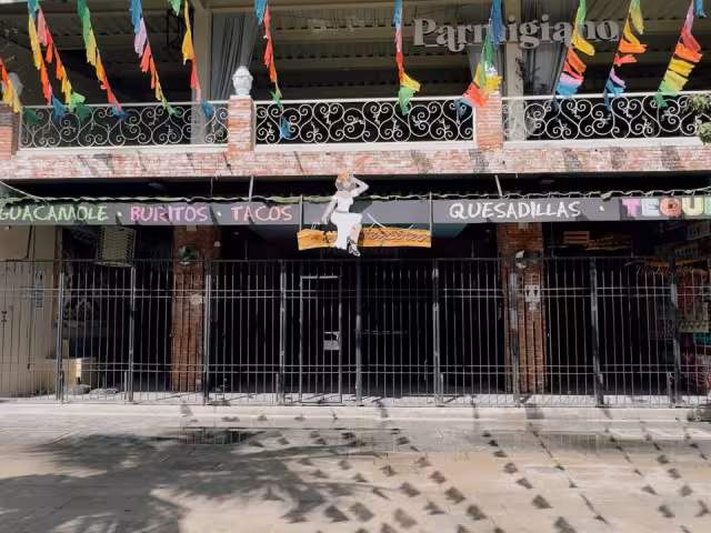 Vecinos advierten de negocios que son camuflaje para drogas, lo que provoca enfrentamientos y balaceras