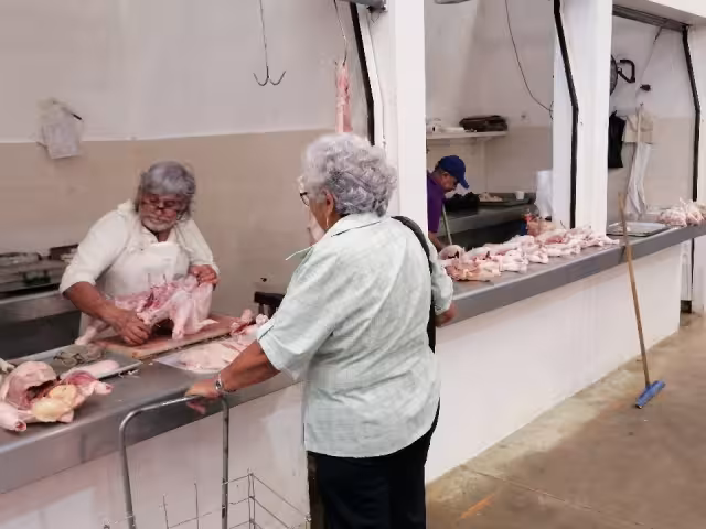 Mercado de carnes, entre la quincena y el desempleo en Carmen