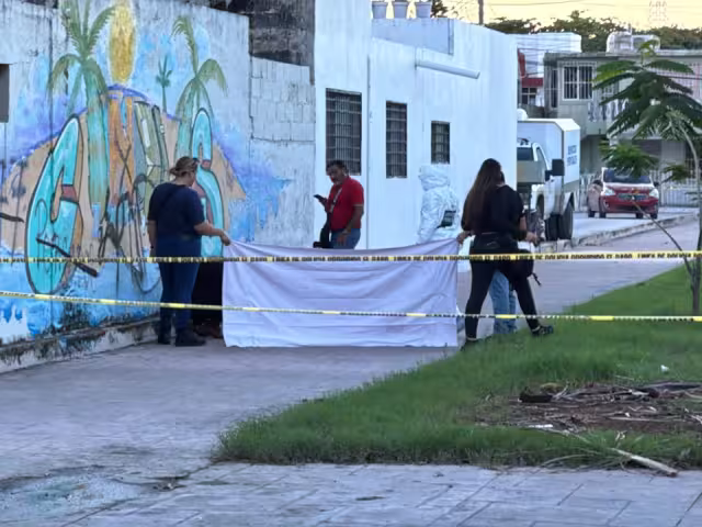 Las autoridades realizaron el levantamiento del cuerpo.