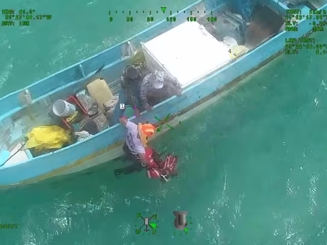 3 pescadores perdidos del embarcación Relax fueron encontrados por la SSP.