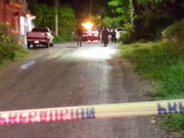 Un grupo de sicarios encapuchados irrumpió en el barrio de San Martín y disparó a "Tórtola"