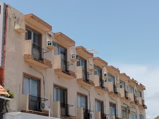 La industria hotelera de Ciudad del Carmen enfrenta una crisis sin precedentes agravada por el crecimiento de Airbnb