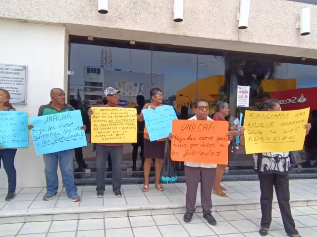 Sandrá Martha Laffón Leal decidió irse de la ceremonia para evitar a los inconformes.