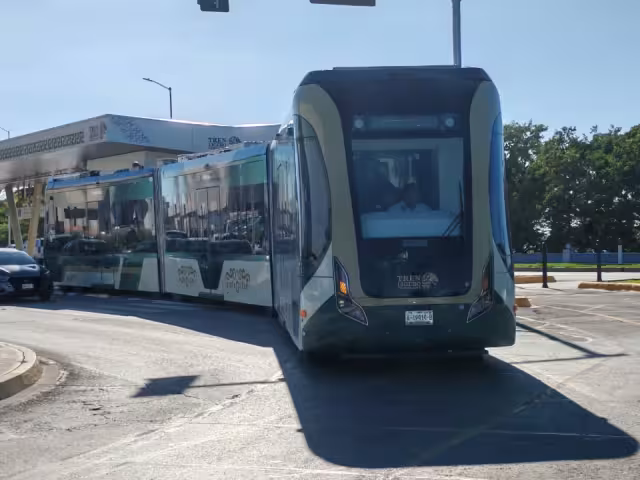 Tren Campeche recibirá parte de los 30 mil millones destinados al Tren Maya en 2026