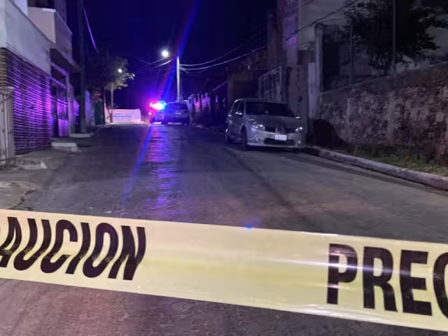 Dos personas fueron detenidas tras operativos simultáneos en Campeche.