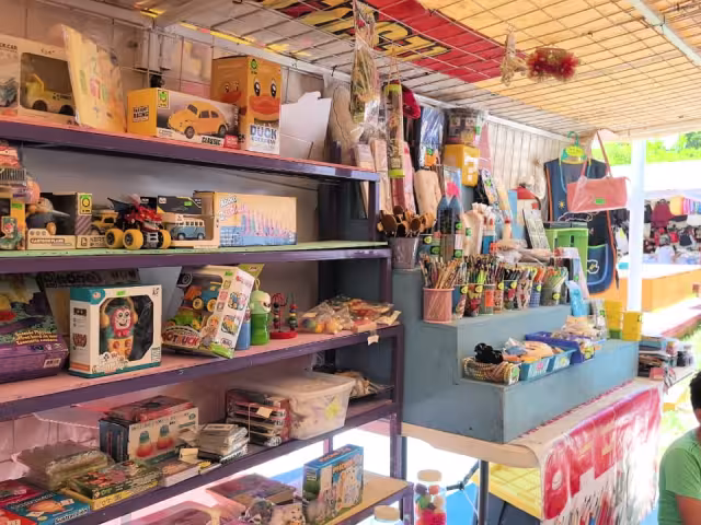 Ciclo escolar 2025-2026: ventas estables, pero diluidas entre papelerías, autoservicios y digitale