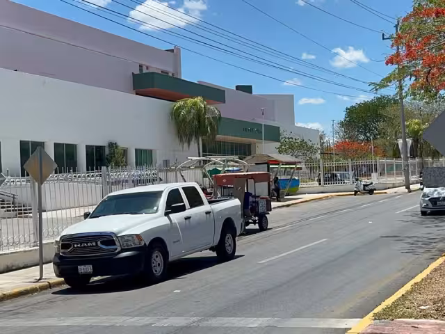Violencia en la vía pública: motociclistas dejan herido a hombre tras brutal agresión