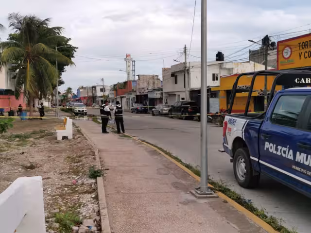 Vecinos de la colonia Renovación Primera Sección reportaron al menos cinco detonaciones de arma de fuego.