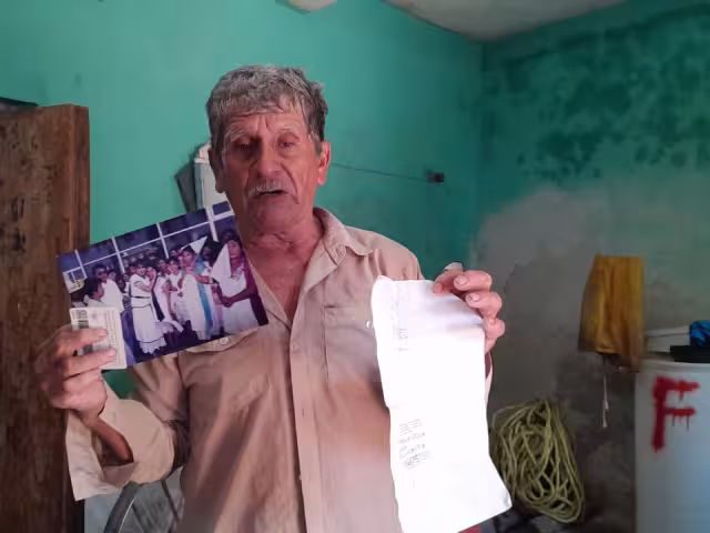 Felipe Jesús Poot Cauich exige que le devuelvan el dinero que pagó.