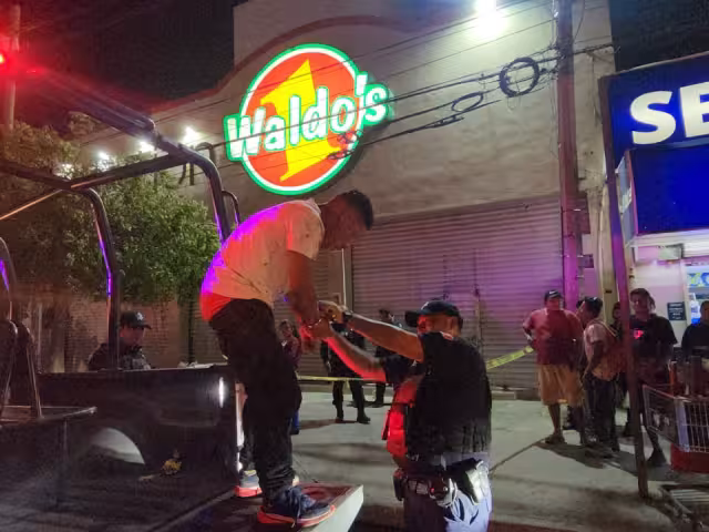 Golpes fueron realizados hacia un sujeto acusado de robar las pertenencias de sus compañeros de trabajo.