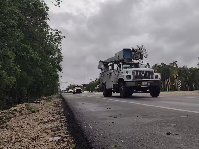 Estas unidades habían llegado a la ciudad de Felipe Carrillo Puerto, procedentes del estado de Oaxaca, dos días antes del impacto del fenómeno natural en costas de Quintana Roo