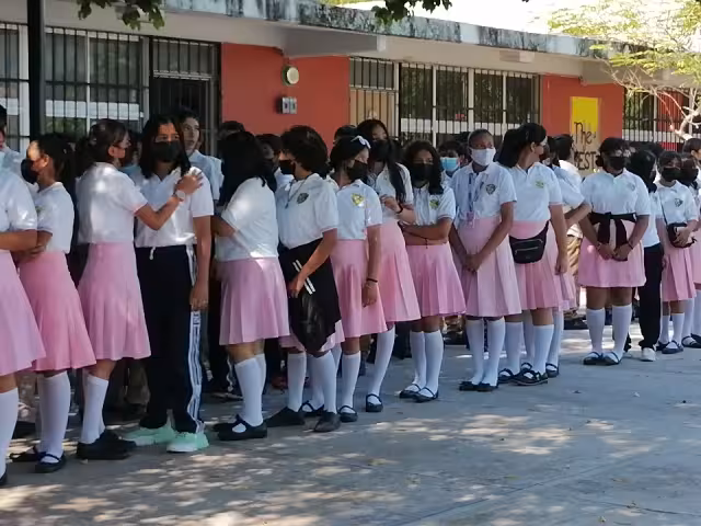La crisis también ha afectado a las escuelas particulares en la entidad.