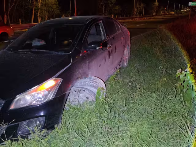 Presunto estado de ebriedad causa accidente vial en periférico Pablo García