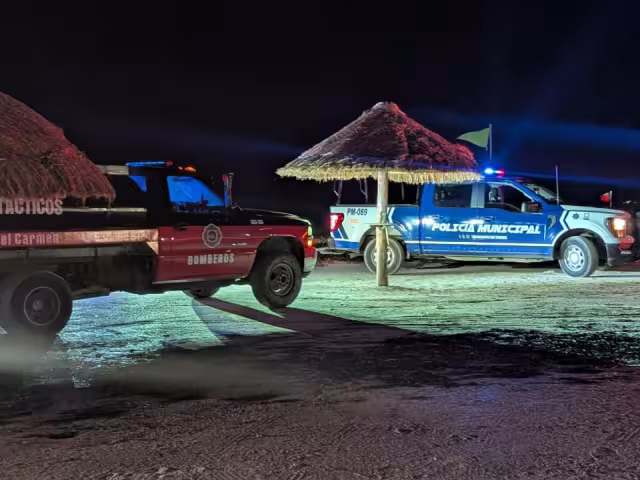 Investigan posible incendio provocado en el malecón de Playa Norte