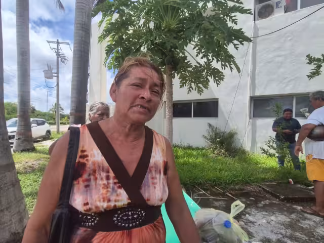 Madre y familiares de Abner “N” exigen justicia tras la trifulca en el estacionamiento de Bodega Aurrerá en Champotón.
