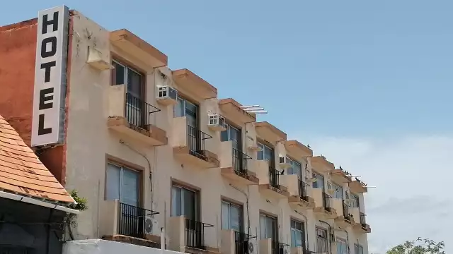 La industria hotelera de Ciudad del Carmen enfrenta una crisis sin precedentes agravada por el crecimiento de Airbnb