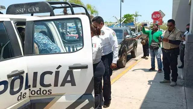 Fue detenida por el guardia