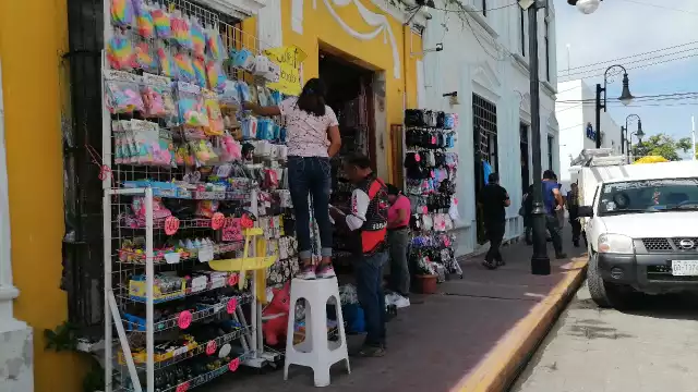 Mipymes en Carmen enfrentan una crisis por falta de pagos de PEMEX y ausencia de apoyo gubernamental.