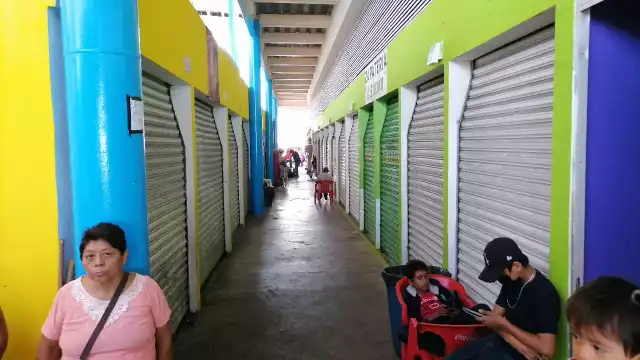 Según la presidenta de Comerciantes y Locatarios Unidos, Deysi María Briceño, hay negocios que no logran ni una venta al día; de ese nivel la gravedad.