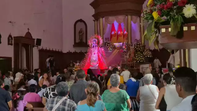 Clausuran fiestas patronales en Champotón con la subida de la Virgen de Las Mercedes