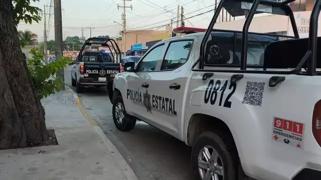 Dos mantas presuntamente del grupo delictivo “Pura Gente Nueva” aparecieron en distintos puntos de la ciudad.