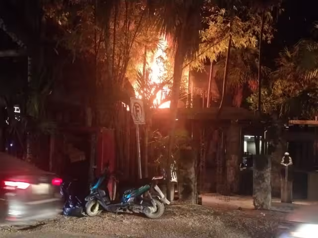 Cuerpos de emergencia y bomberos lograron apagar el siniestro evitando daños mayores