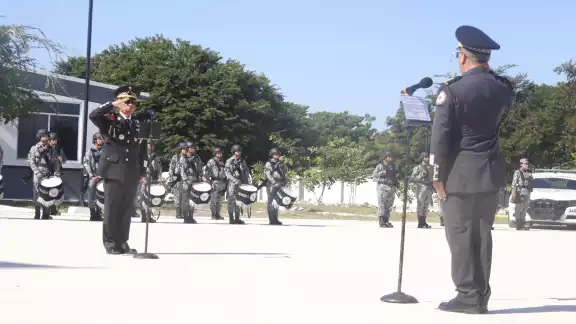 Concluida la protesta, se presentó ante los miembros de la Guardia al recién designado coordinador estatal Concluida la protesta, se presentó ante los miembros de la Guardia al recién designado coordinador estatal