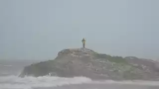 Así lucen las playas de Cancún ante la presencia de fuertes lluvias: EN VIVO
