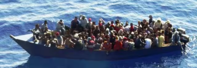 Al menos 40 migrantes perdieron la vida y varios más resultaron heridos tras incendiarse la embarcación en la que viajaban frente a la costa de Haití.