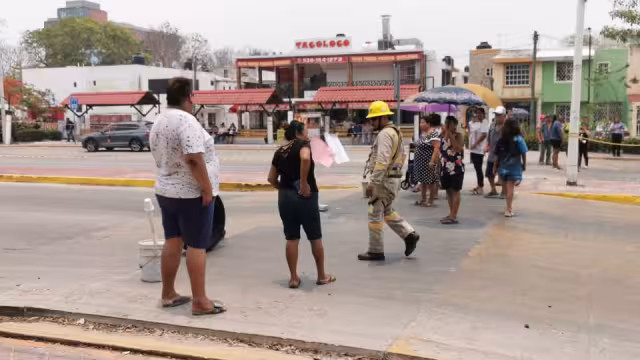 Reportan bloqueos en distintas vialidades de Ciudad del Carmen