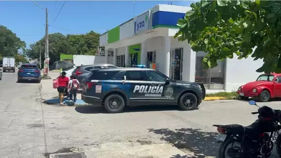 Una patrulla que circulaba por los alrededores, se percató de la actitud sospechosa de los sujetos