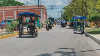 Cooperativas bajo presión: mototaxis circulan con neumáticos gastados