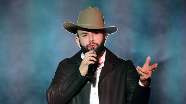 Carín León rompe el silencio en sus redes sociales