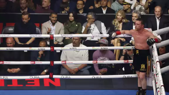 Canelo Álvarez pierde ante Terence Crawford en Las Vegas y deja ir cuatros títulos.