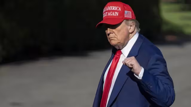 Donald Trump anuncia un cese al fuego total entre Israel e Irán.