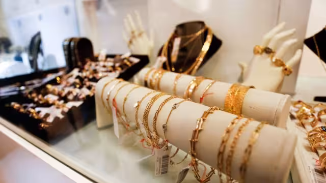 Joyería de oro pierde fama entre pobladores