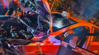 Muere taxista prensado, fue impactado de frente por un tráiler en la carretera Xpujil-Chetumal