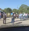 Bloqueo por falta de paso peatonal provoca caos regional en el sureste mexicano