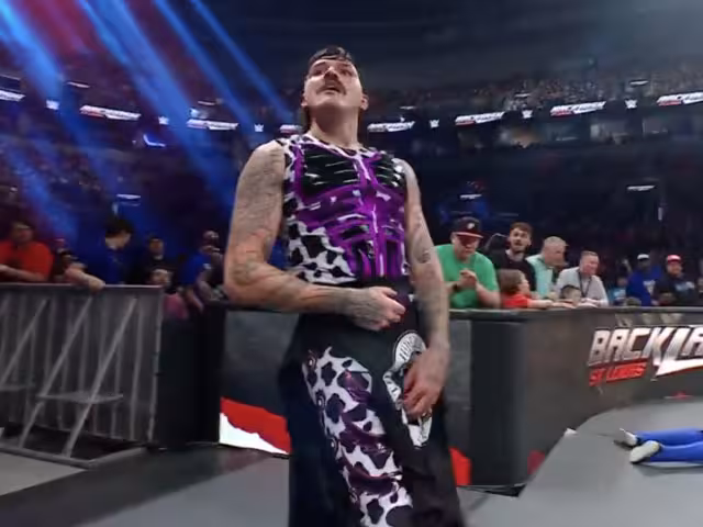 Penta en el piso tras la derrota