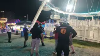   Rueda de la fortuna en Nuevo León sufre falla y deja a 16 personas atrapadas   