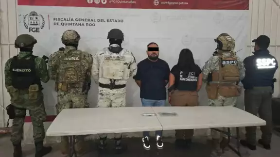 En un operativo coordinado, la Fiscalía General del Estado (FGE) y la Fuerza de Tarea Interinstitucional de 100 Días realizaron tres cateos simultáneos