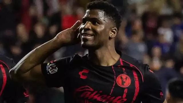 Sigue en directo el partido desde la frontera