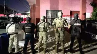 Detienen a cuatro personas y aseguran drogas  en Benito Juárez