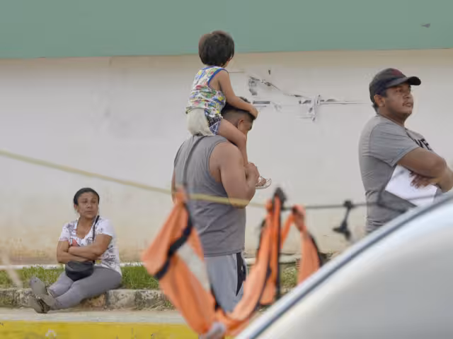 Se reveló que los centros educativos pidieron a aislar a un par de aulas, las cuales tienen alrededor de 40 estudiantes