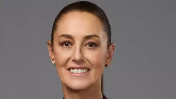 Claudia Sheinbaum, virtual presiudenta electa de México, encabeza una conferencia de prensa en Palacio Nacional luego de su reunión con Andrés Manuel López Obrador