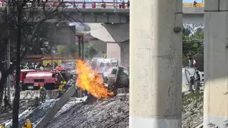 Explosión de pipa de gas desata un "infierno" en Iztapalapa, CDMX; ¿qué pasó y cuál es el saldo?