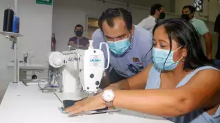 ¿Eres de Chetumal y beneficiario del Programa  FORO? Ve por tu maquina de coser