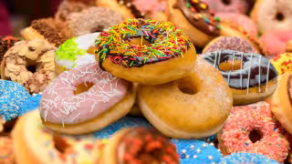 Celebra el Día de la Dona 2025: Dónde Conseguir Donas Gratis el 6 de Junio  